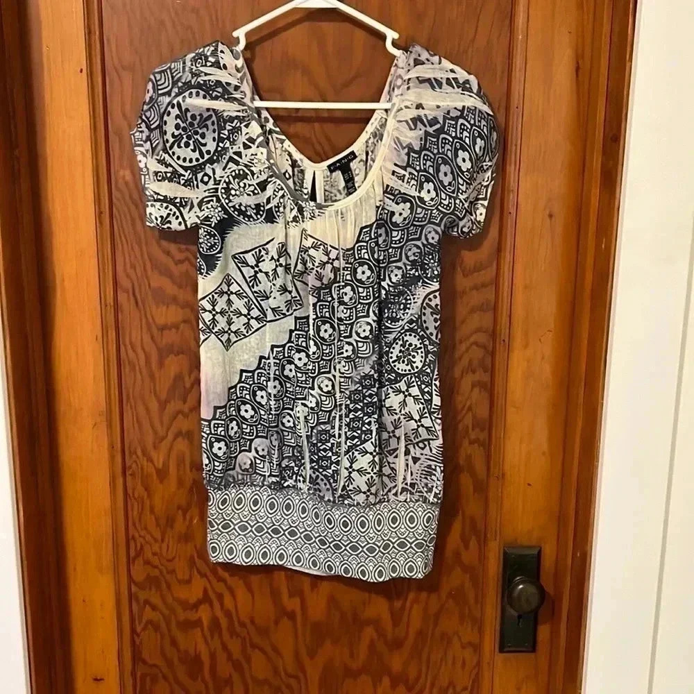 Fang sheer top